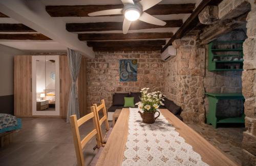 Manor house Aman - Photo 13