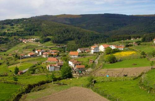 Charming Country House in Riba de Mouro, Fireplace - Foto 14