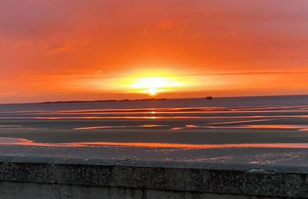 Gîtes "Plage" ou "Pieds dans l'Eau" en FRONT DE MER à Asnelles , 3km d'Arromanches, 10km de Bayeux - Foto 19