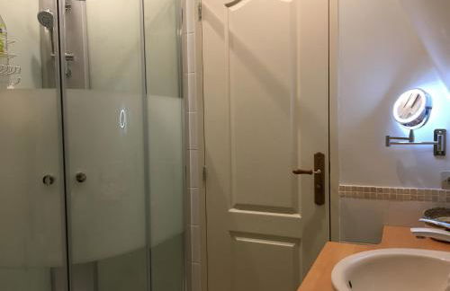 La Tuilerie Grange (Adults only gite) with two en-suite double bedrooms - Foto 15