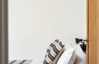 Large 5Bed Town House-Sleeps 9-By FabAccommodation - Foto 22