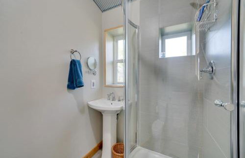 Beautiful Ranch Cottage - 45 Mi to Yellowstone NP! - Foto 16