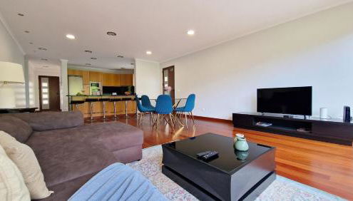 Capela's House by LovelyStay - Photo 4