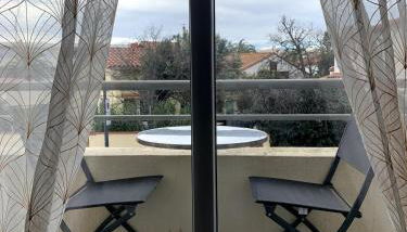 Grand Studio avec Balcon au pied de la Plage Clim Wifi - Foto 2