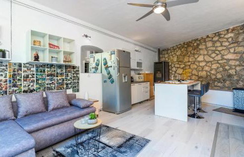 1 Bedroom Cozy Apartment In Bakar - Photo 3