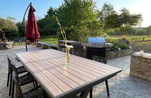 Les Hauts de Locmiquel apartment with private heated pool - Photo 37