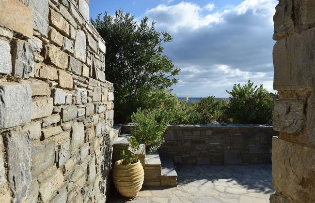 Sophia Villa Paros - Beachfront Villa at Lolantonis - Photo 45