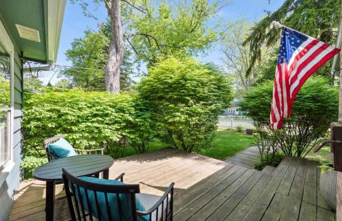 Nan's Escape by Juniper Holiday + Home - Photo 5