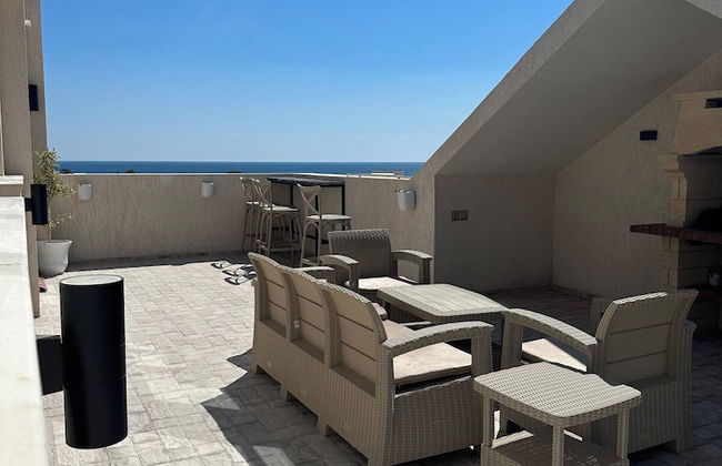 Luxury Rooftop Wifi, Ac, Outdoor Barbecue - Photo 20