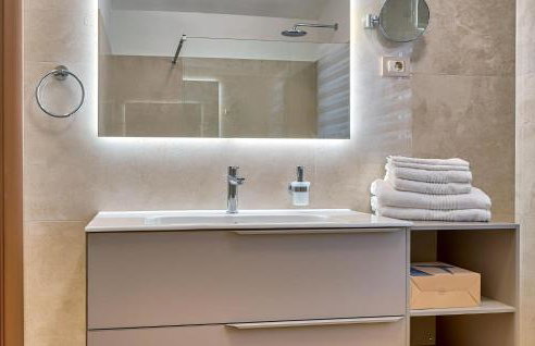 Amazing Home In Trget With Kitchen - Foto 30