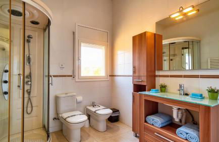 Villa Sitges Ilusión 15 minutes by car from Sitges Sleeps 16 people XXL swimming pool - Foto 30