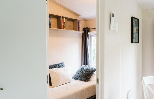 Cozy Chalet in Goedereede With Garden - Photo 4