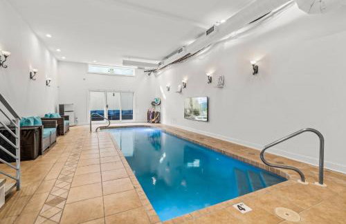5 bdrm - Heated Indoor Pool - Roof Top Deck - Foto 60