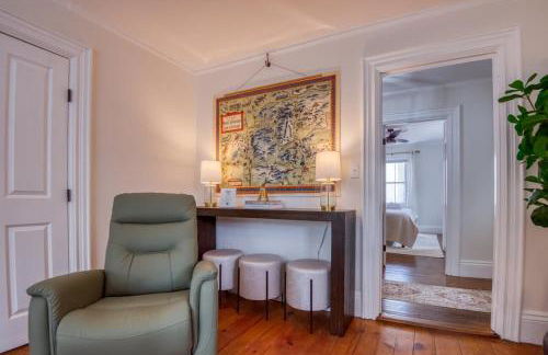 Spacious 6BR close to Portsmouth beaches and UNH - Photo 10