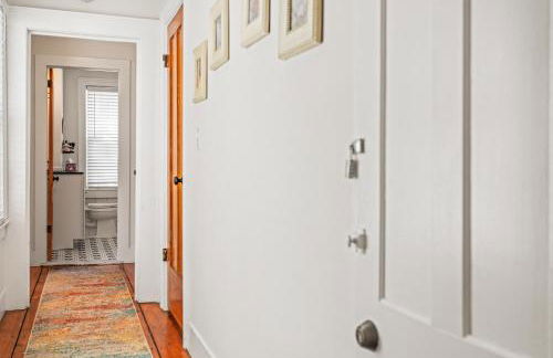 Historic Mystic Home, Walk to Seaport and Downtown - Foto 11