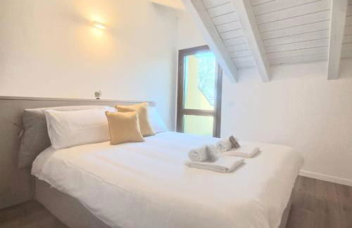 Modern Viggi Suite Home - Photo 10