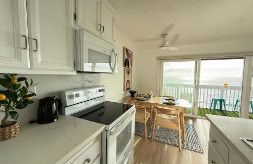 Redondo Oceanfront Gem 2BR BA Balcony & Parking 335 - Foto 20