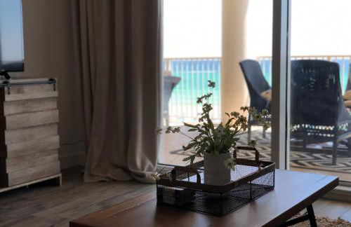 Barefoot Bliss - beachfront condo - sleeps 12 - Foto 76