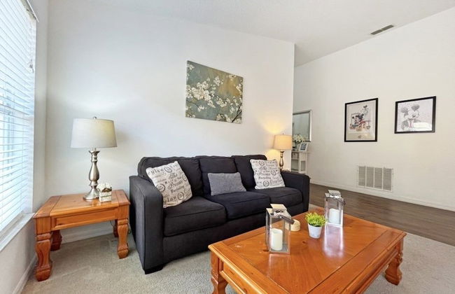 Bloomingdale Villa 4 Bedroom Home by RedAwning - Foto 13