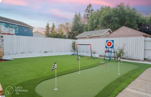 Elegant Retreat- Sleep 10-Boho Dome Lounge-Hot Tub-Games-Golf-Serene Getaway - Foto 9