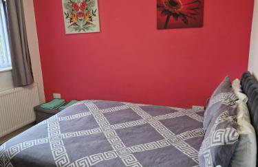 Family-Friendly Detached House Near Leeds and Bradford with Garden - Foto 24