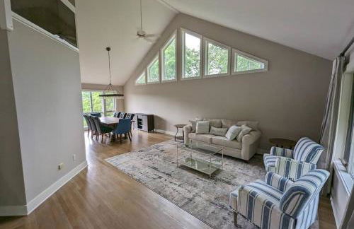 Candlewood Lake -Family Getaway, Lakefront 3775 sqft Home - Foto 6