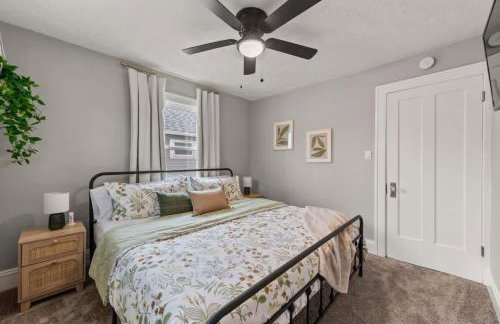 Newly Renovated and Designed Near Downtown - Foto 30