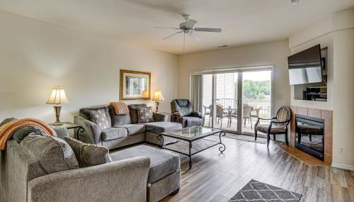 Lakefront Osage Beach Condo: Dock Your Boat Here! - Foto 5