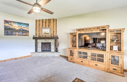 Luxe Spearfish Hideaway Golf, Hike, Explore! - Foto 7