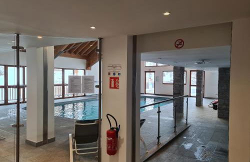 Appt Le Hameau Des Rennes 4 étoiles Pieds des pistes Piscine Intérieure Extérieure - Foto 27