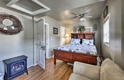 Tropical Island Escape with Deck, Walk to Avalon Bay - Foto 12