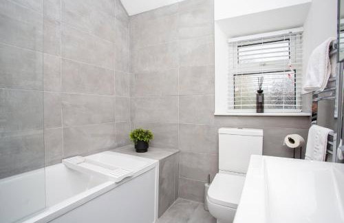 Vacant Nests The Tynemouth 3BR WiFi - Foto 3