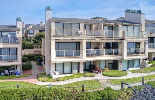 Oceanfront Fully Remodeled 2BR 2BA, Pool, Hot Tub, Gated Parking - Foto 20