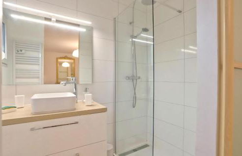 Cozy Home In Quettehou With Wifi - Foto 32