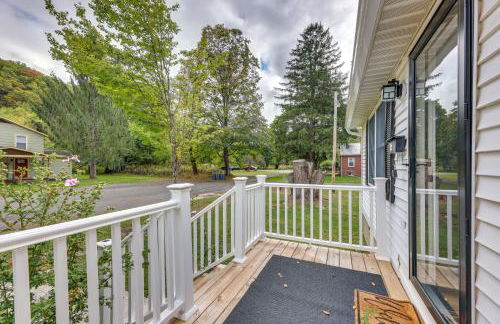 Greenbrier River Retreat with Deck - Steps to Trail! - Foto 25