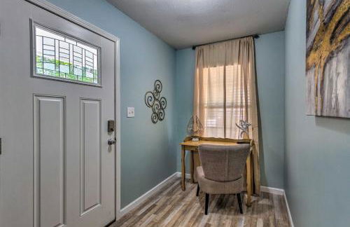 Stellar Fort Walton Retreat about 2 Mi to Beach! - Foto 4