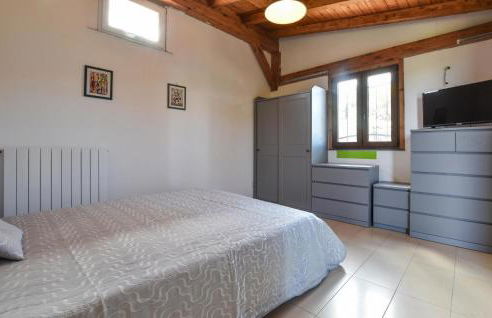 Amazing Home In Castiglione Di S - Foto 23