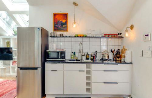 Pet-Friendly Minneapolis Studio Walk to Lake! - Foto 9