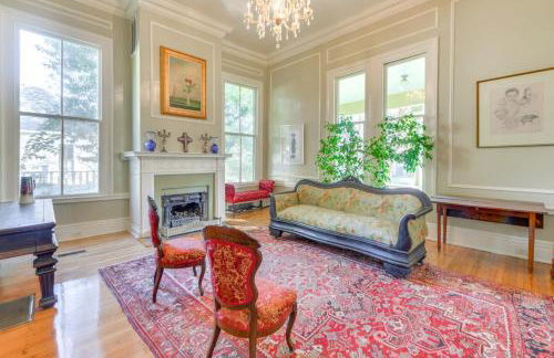 Ornate Victorian with Courtyard and Fire Pit - Foto 5