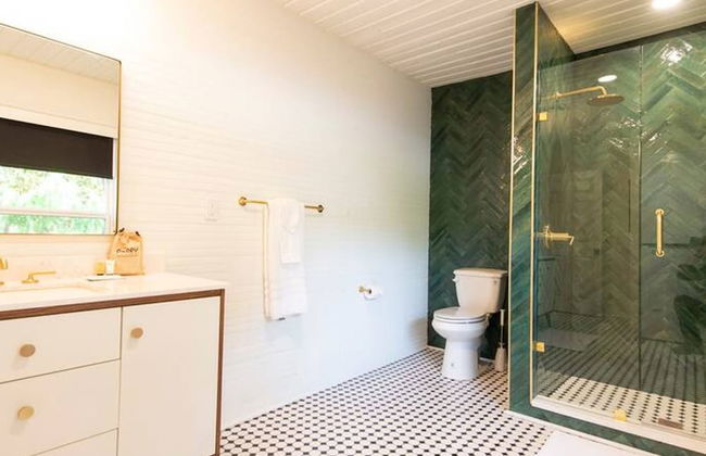 The Mod Poppy Large Home 10 Minutes From it all - Foto 19