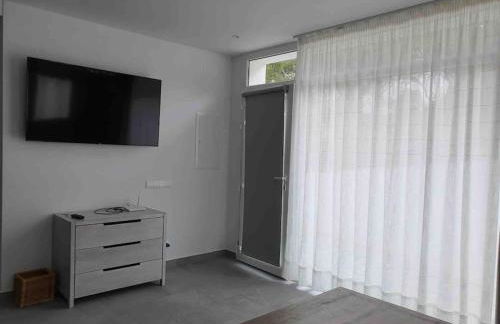 Espectacular Planta Baja con terraza y parking a 5 min de la playa - Foto 5