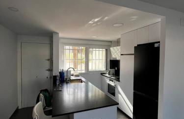 Apartamento reformado a estrenar en PAU 5 a solo 2 min de la Playa de San Juan - Photo 4