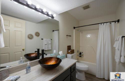 3BR Condo with Lake View - Trout Fishing - Playground - 2 Pools - Stairs Required - FREE TICKETS INCLUDED - PR69-9 - Foto 51