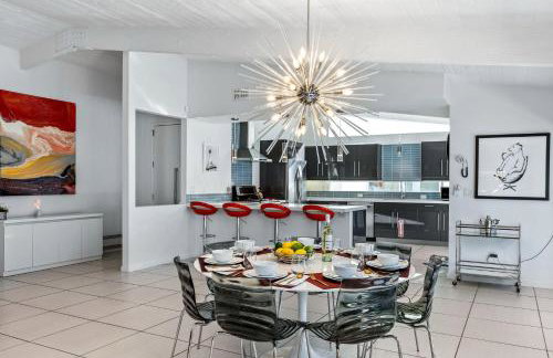 Far Far Away in Vista Las Palmas by ACME House Company - Foto 19