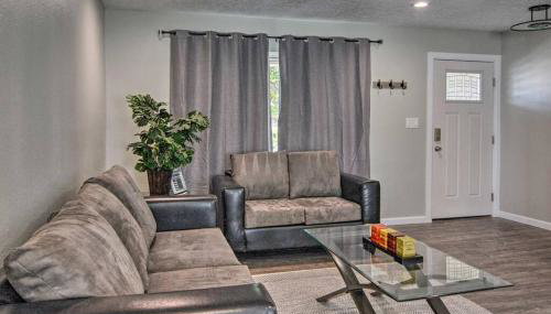 Modern Mountainside House - Photo 4