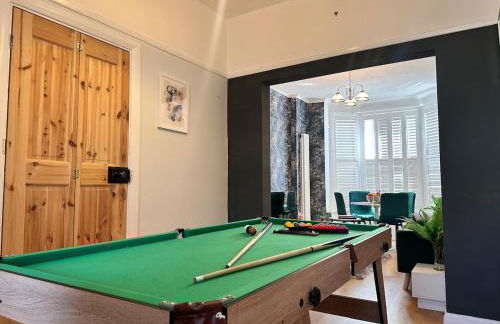 Seren, Free Parking, Close to Train Station, Pool table, sleeps 1-7guests - Foto 6