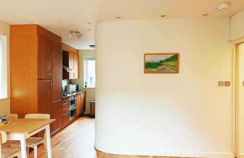 Luxury Apartment at Edinburgh - Photo 6