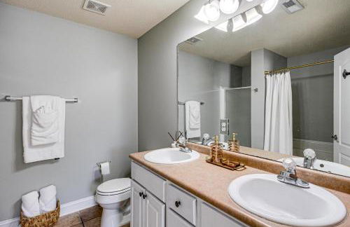 Work-Friendly Madison Home Near Research Park - Photo 12