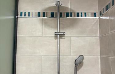 Appart'hotel61 OFFRE D'OUVERTURE Au pied de tous commerces & commodités ainsi que marché mercredi & samedi - Foto 40