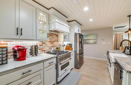 Hot Tub! Family Haven 3 Mi to Lake Ray Roberts - Foto 9